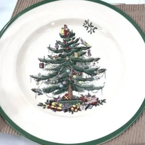 Spode Christmas Tree – Set of 4 Dinner Plates (10.5”) - Free Shipping! - Picture 2 of 3